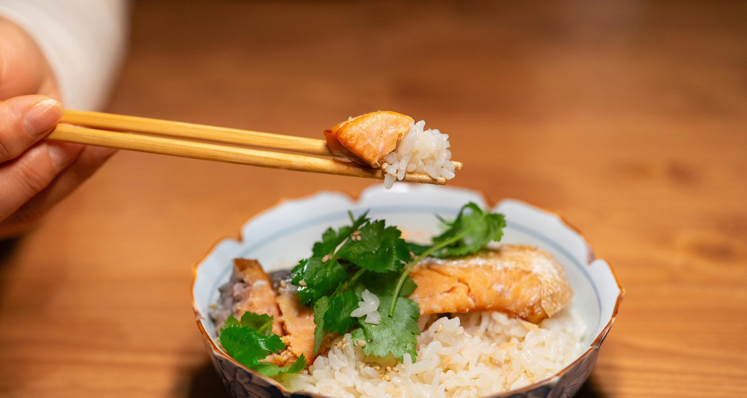 Quick Glazed Salmon Rice Bowl